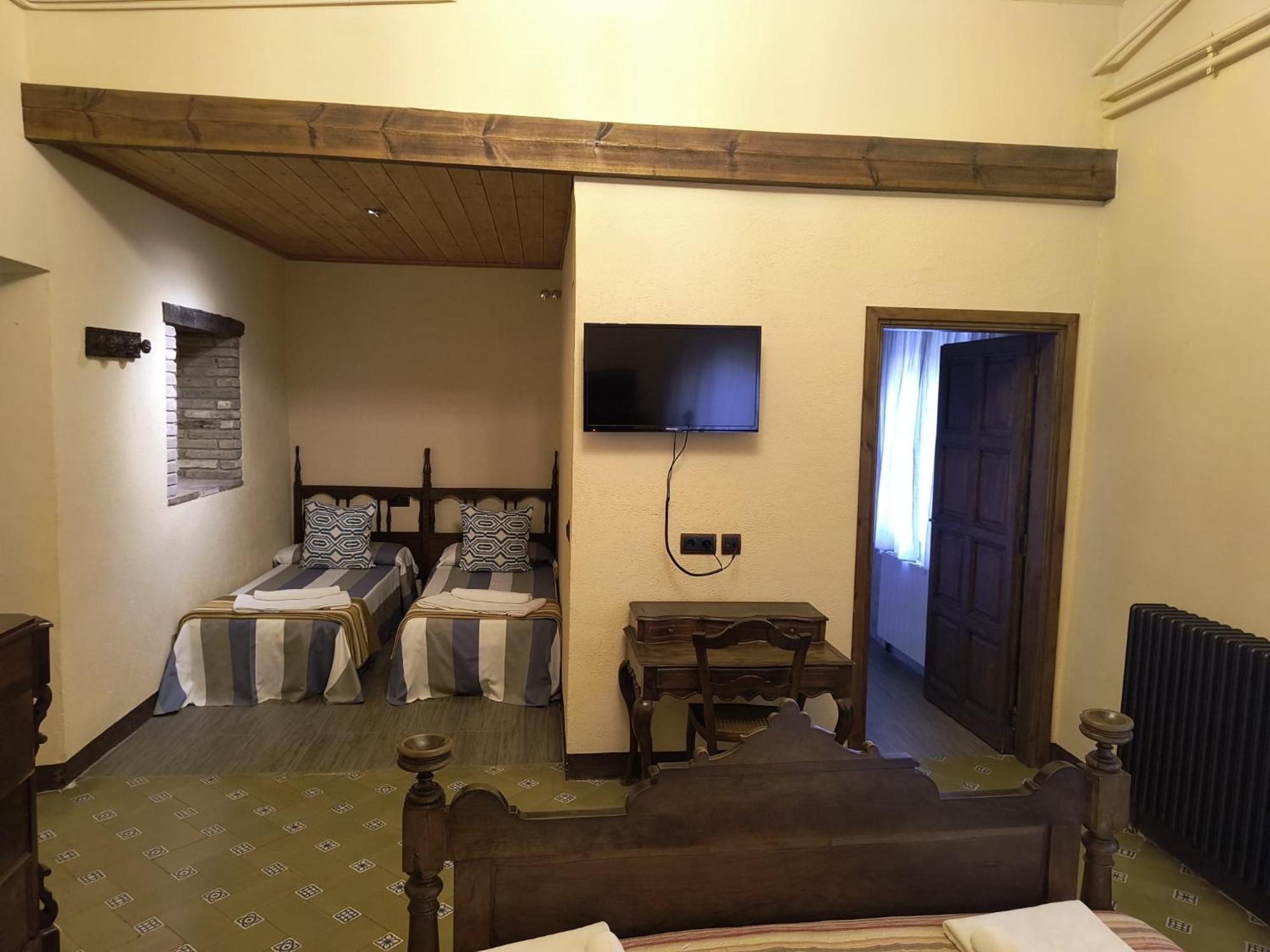 Hostal Rural Mas Blanc San Martín de Centellas Exteriör bild
